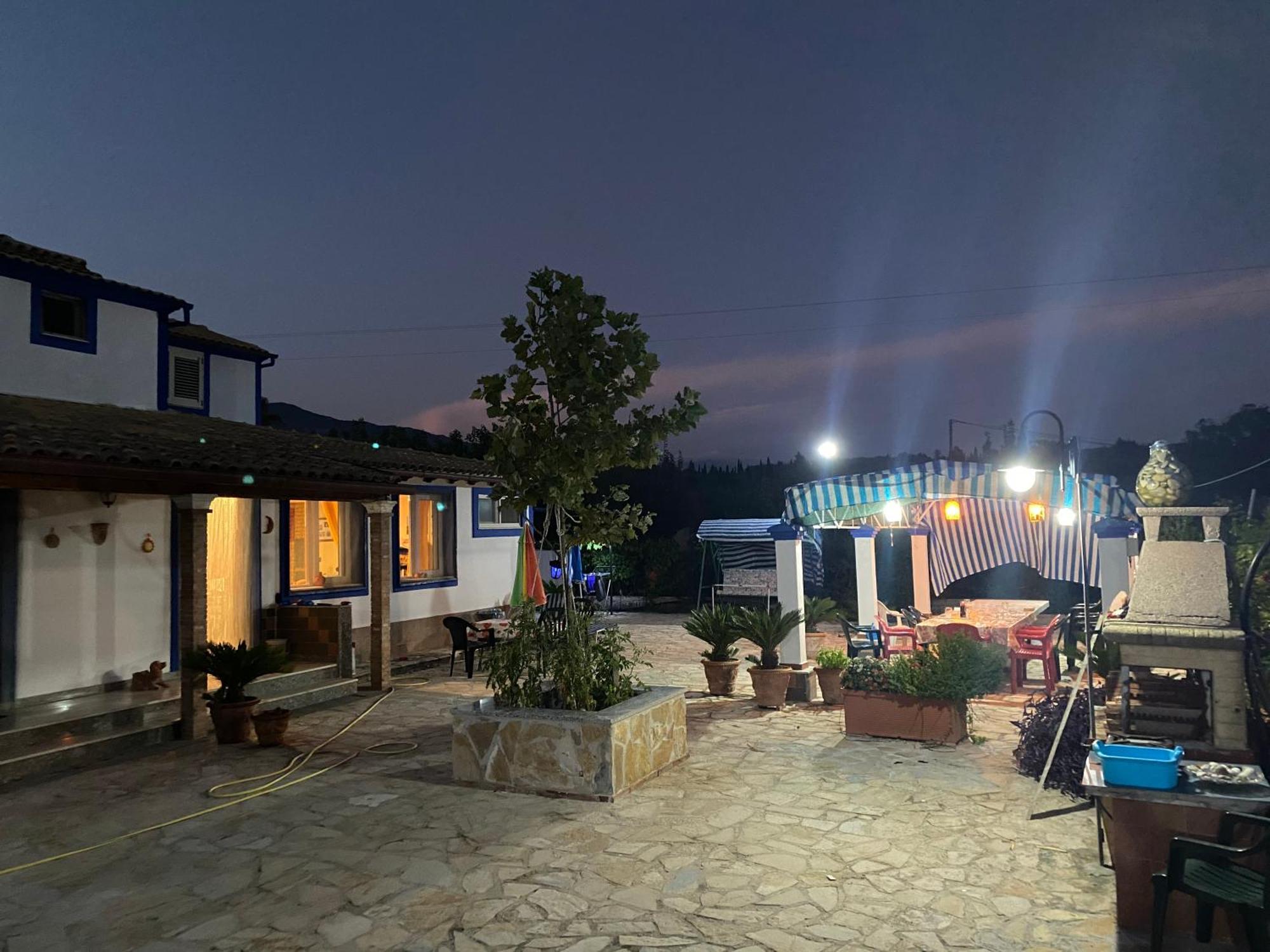 Villa Facen Gardelades Bagian luar foto